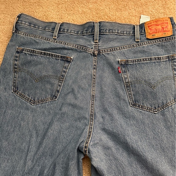 Levi’s 469 Loose 12" Men’s Shorts Medium Wash Non Stretch Size 42 - Picture 8 of 9